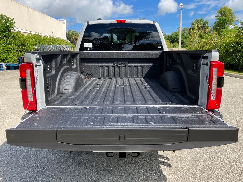 New 2026 Ford F250 Lariat w/ Black Appearance Package image 9