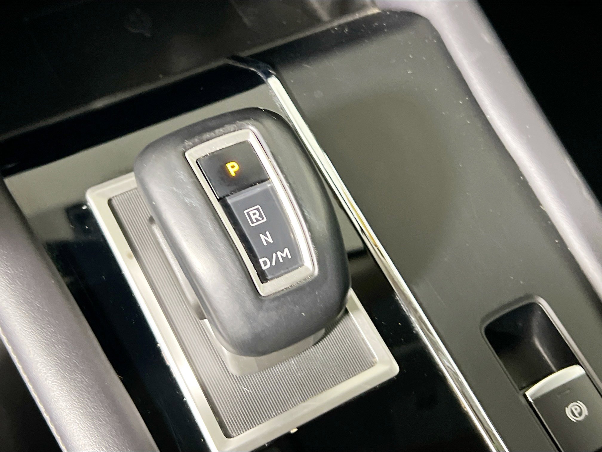 Used 2024 Mitsubishi Outlander SE image 25