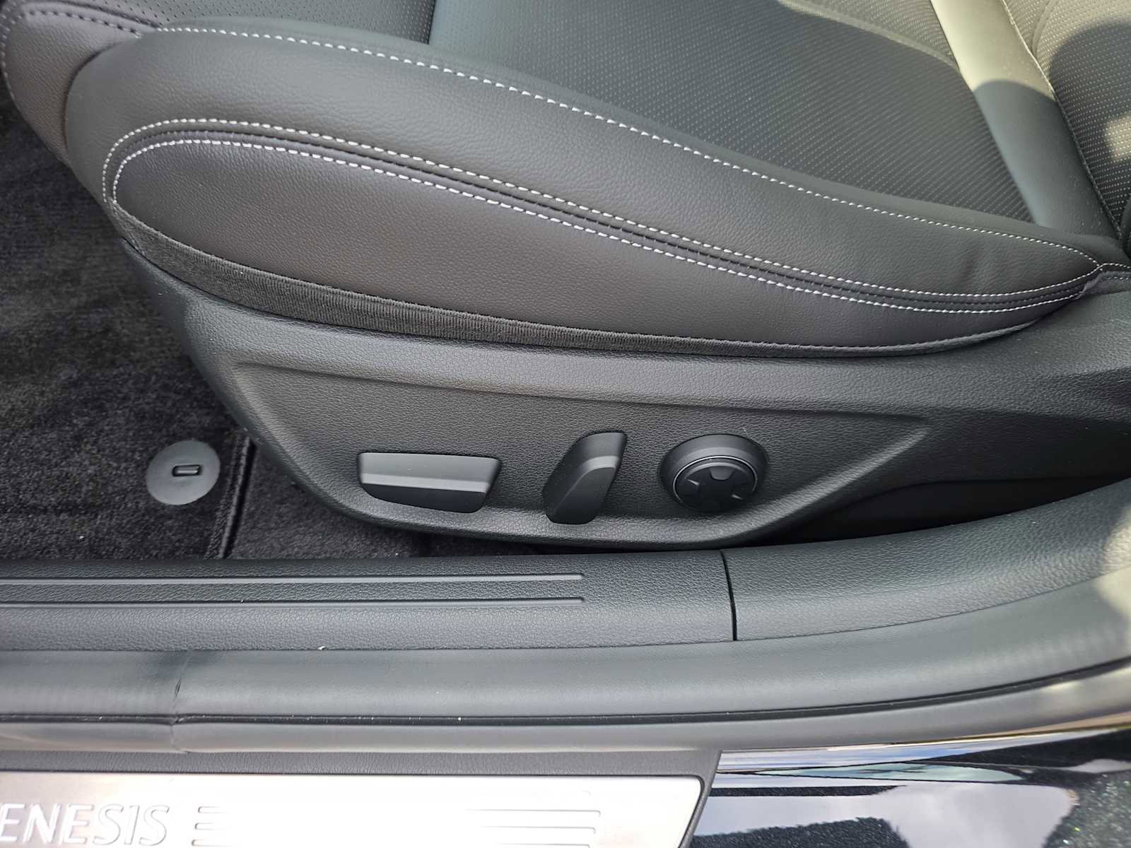 New 2026 Genesis G70 2.5T image 10