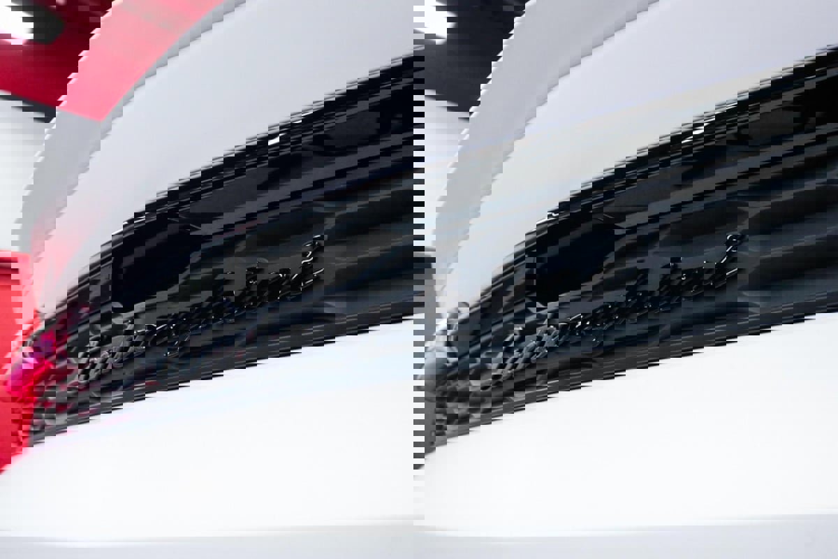 Used 2025 Lamborghini Urus SE image 41