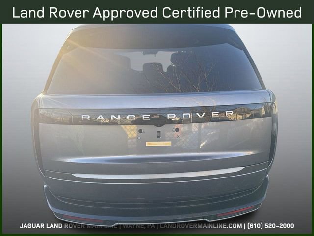 Used 2025 Land Rover Range Rover SE image 3