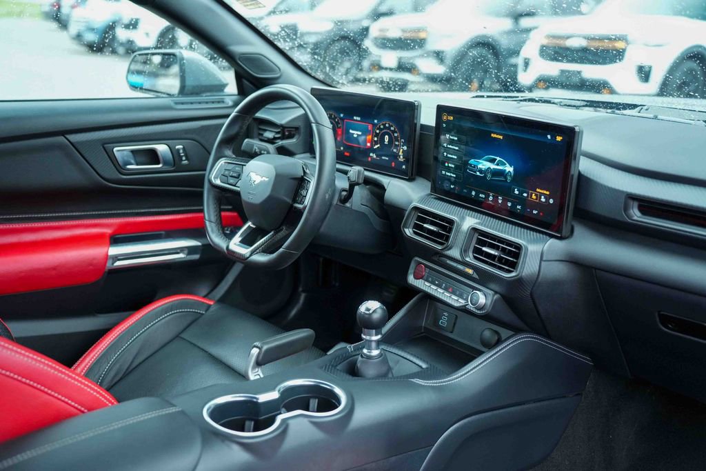 Used 2025 Ford Mustang GT w/ GT Performance Package RWD image 14