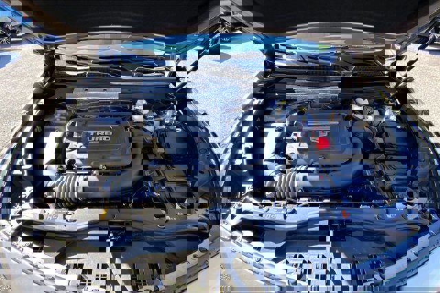 Used 2023 Cadillac XT4 Luxury w/ Cold Weather Package image 9