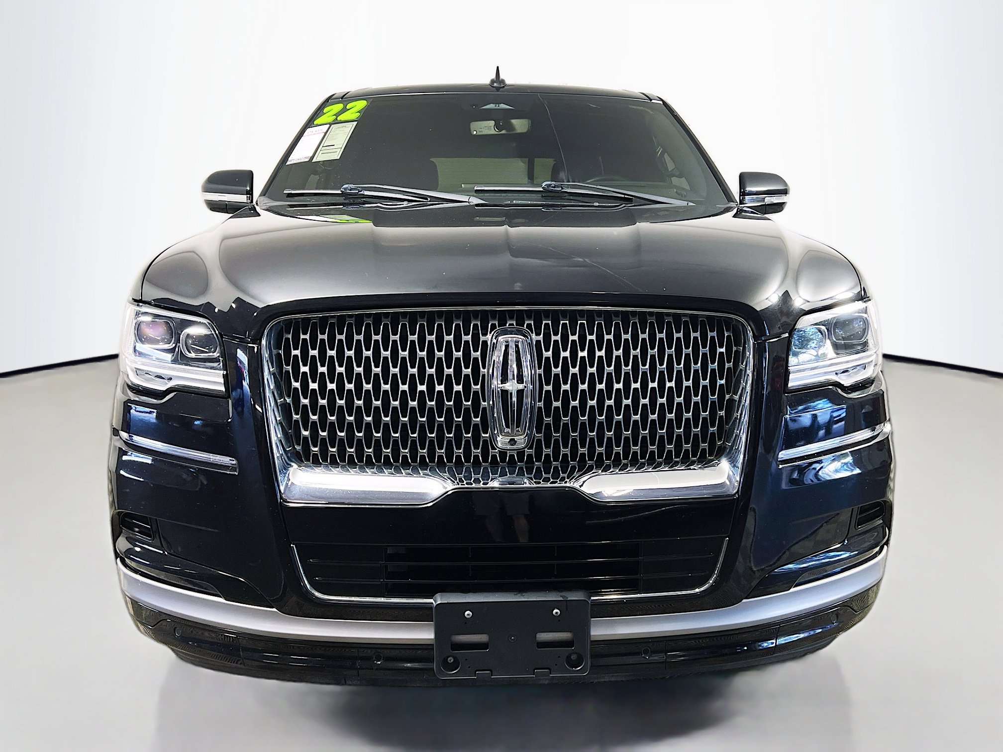 Used 2022 Lincoln Navigator Reserve image 11