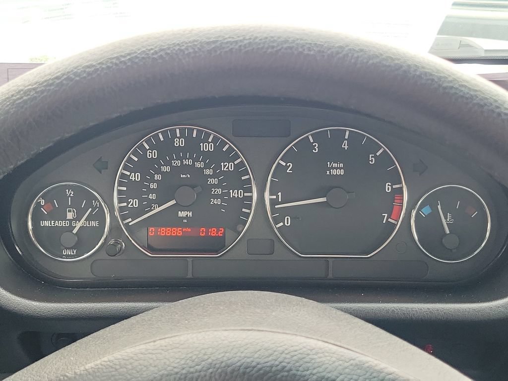 Used 2000 BMW Z3 2.5i RWD image 21