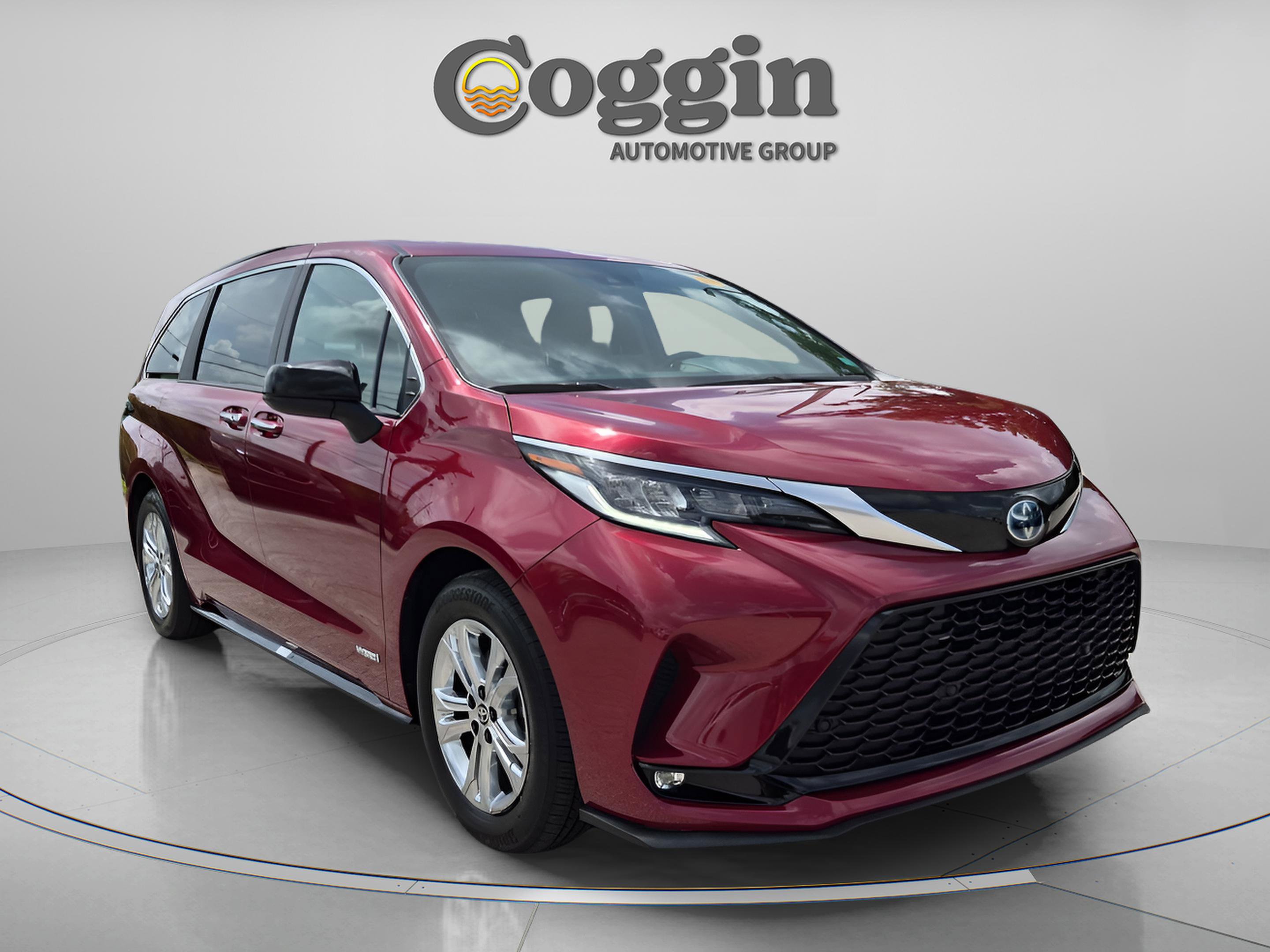 Used 2021 Toyota Sienna XSE AWD/4WD image 8