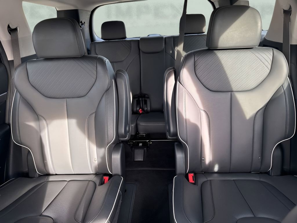 Used 2024 Hyundai Palisade SEL image 11