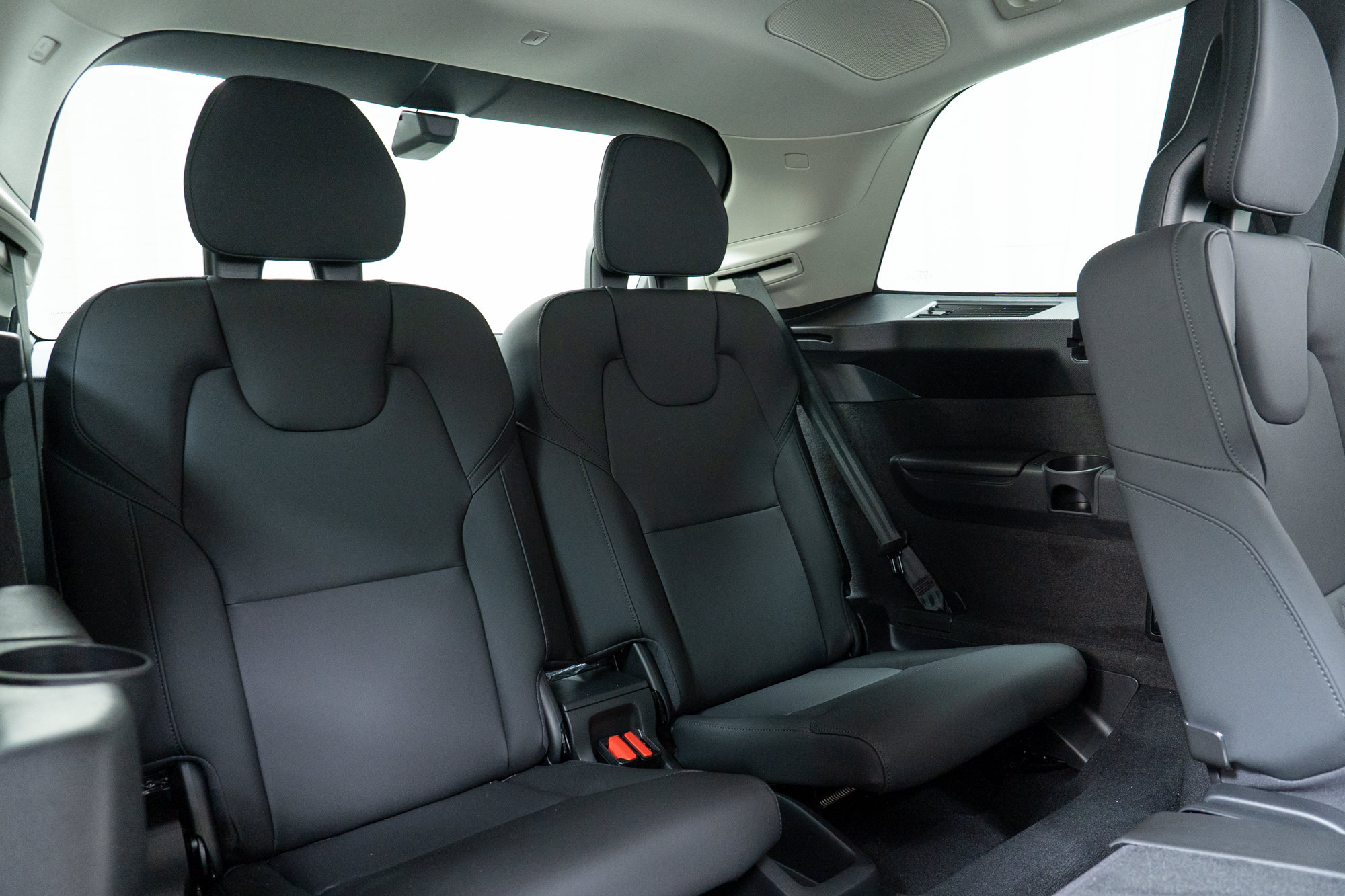 New 2026 Volvo XC90 T8 Plus w/ Protection Package Premier AWD/4WD image 25