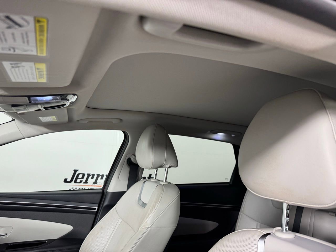 Used 2023 Hyundai Tucson Limited image 2