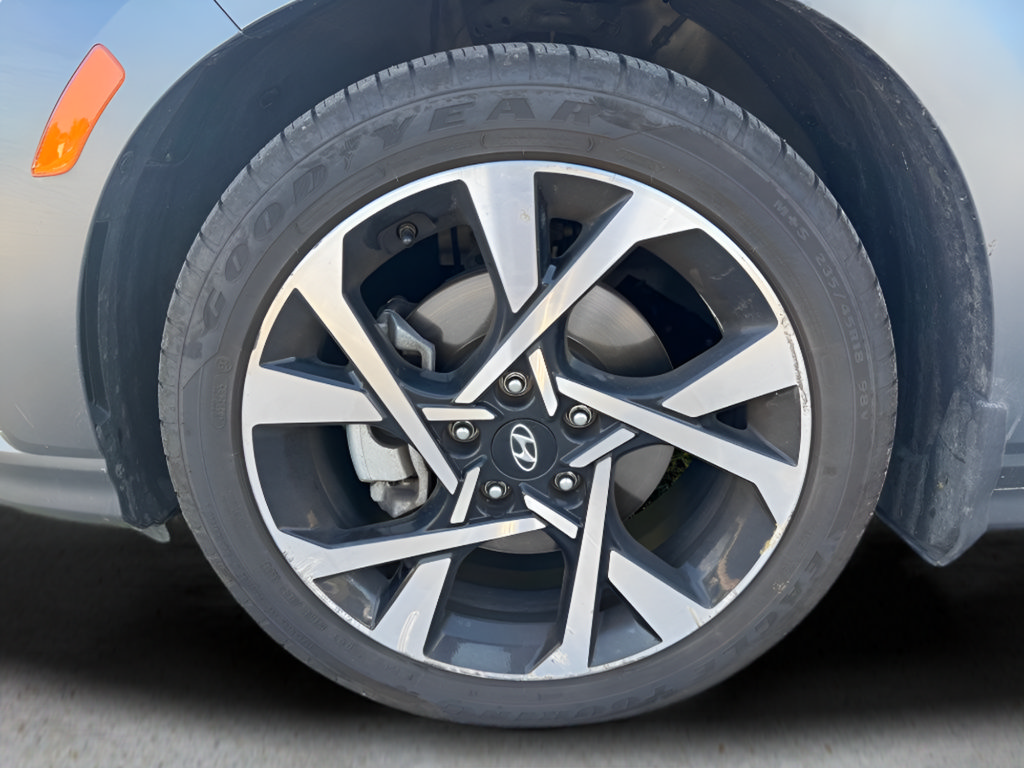 Used 2023 Hyundai Kona Limited AWD/4WD image 14