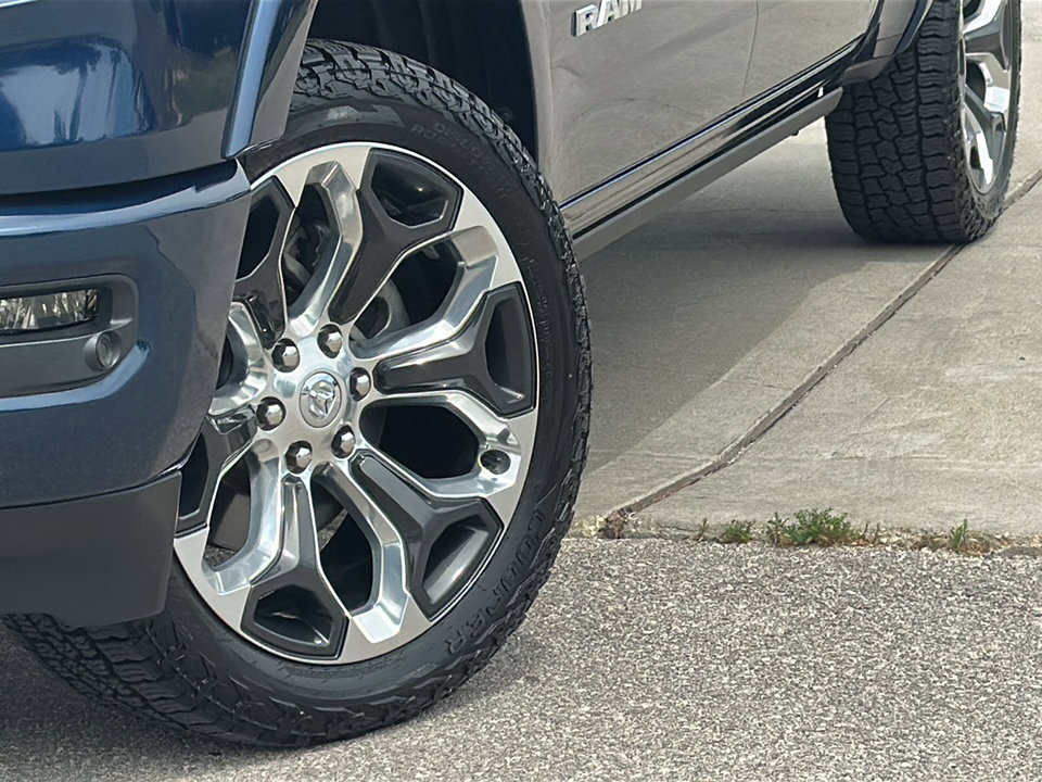 Used 2023 RAM 1500 Limited AWD/4WD image 3