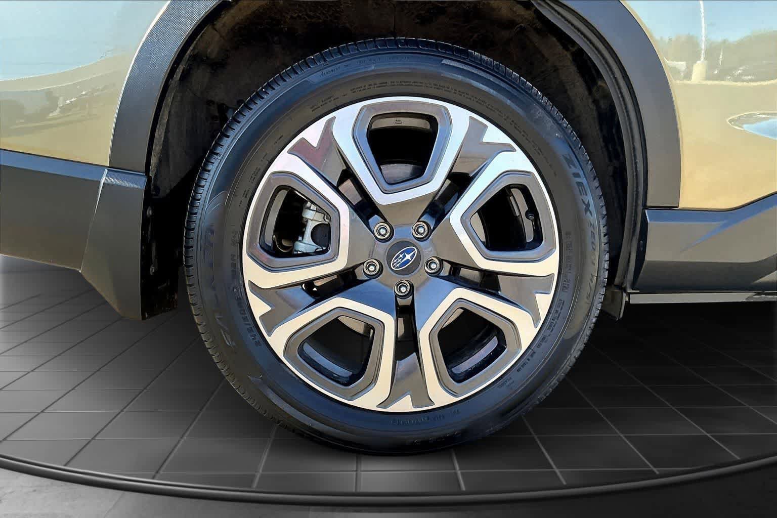 Used 2024 Subaru Ascent Limited w/ Technology Package image 35