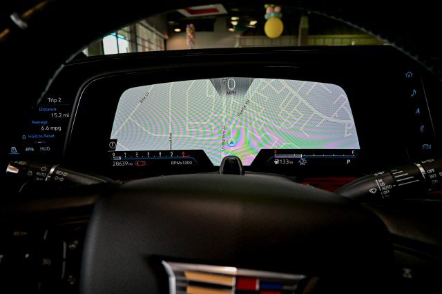 Used 2023 Cadillac Escalade ESV Premium Luxury image 33