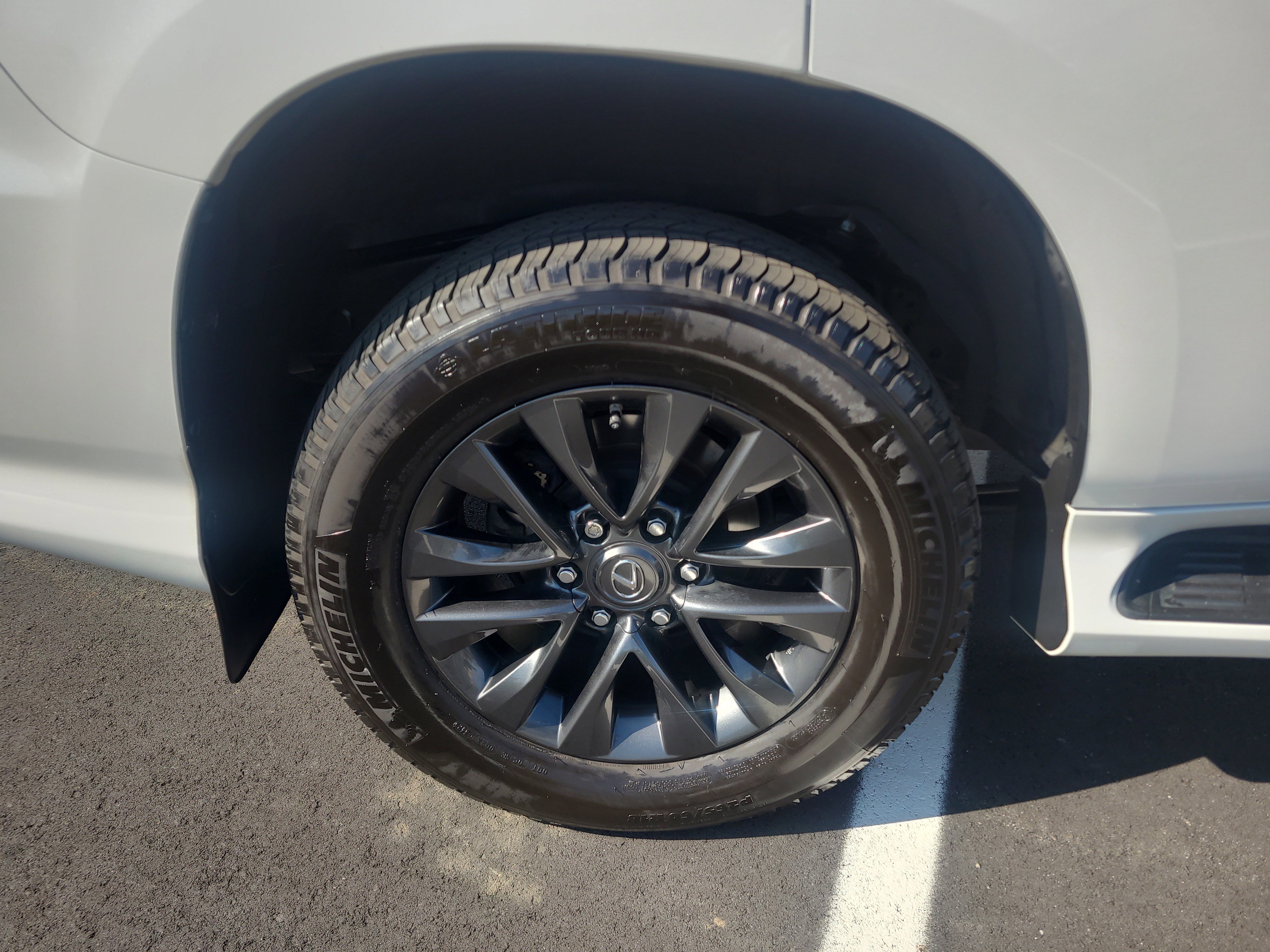 Used 2023 Lexus GX 460 Premium image 12