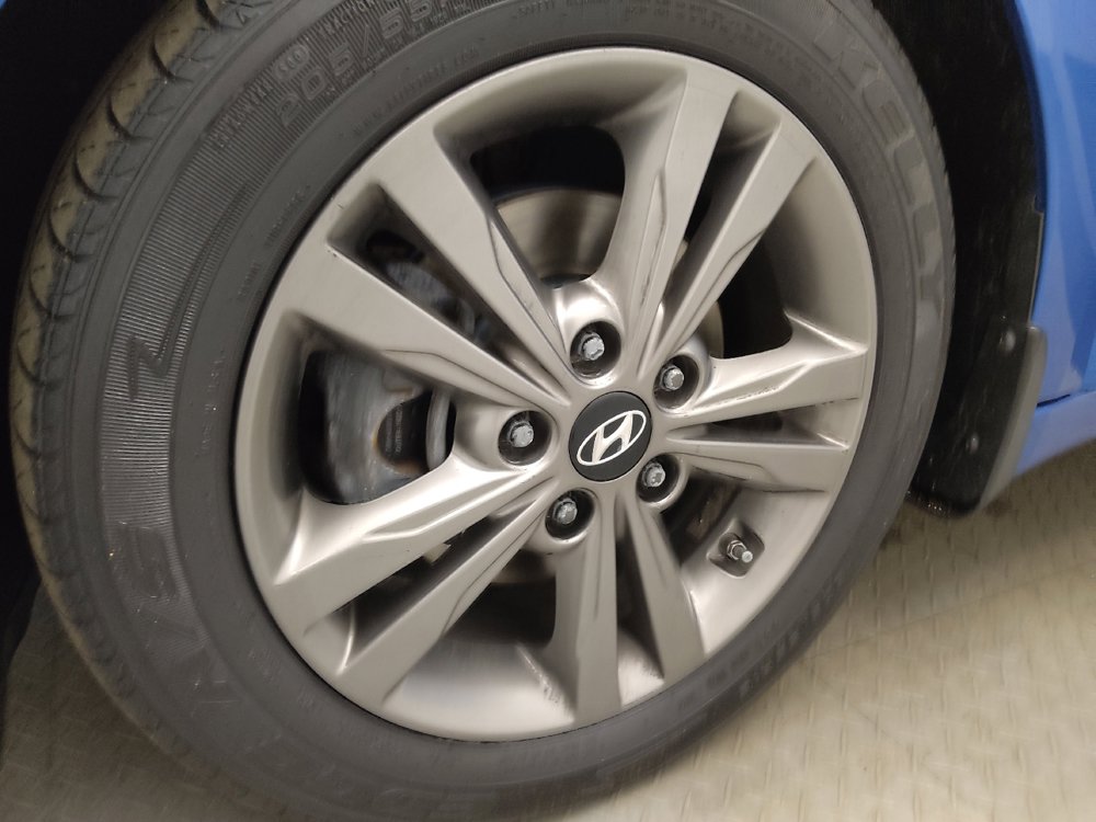 Used 2017 Hyundai Elantra SE w/ SE A/T Tech Package 03 FWD image 31