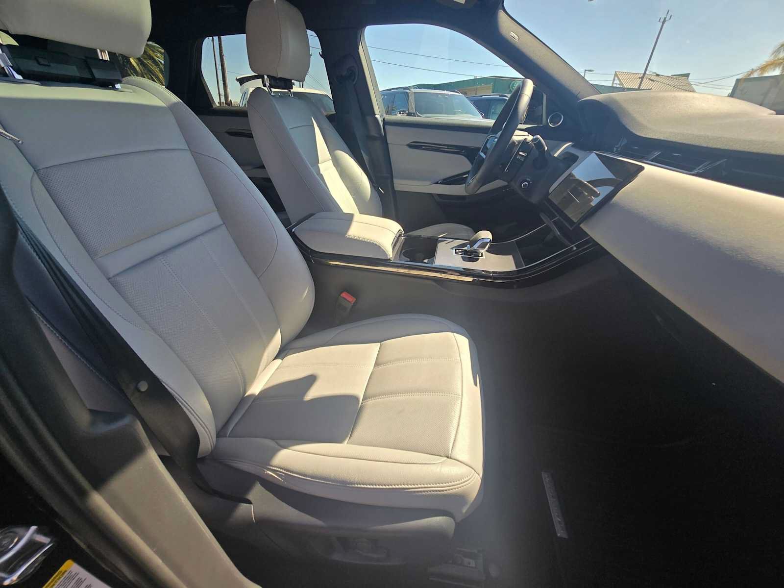 Used 2026 Land Rover Range Rover Evoque S AWD/4WD image 10