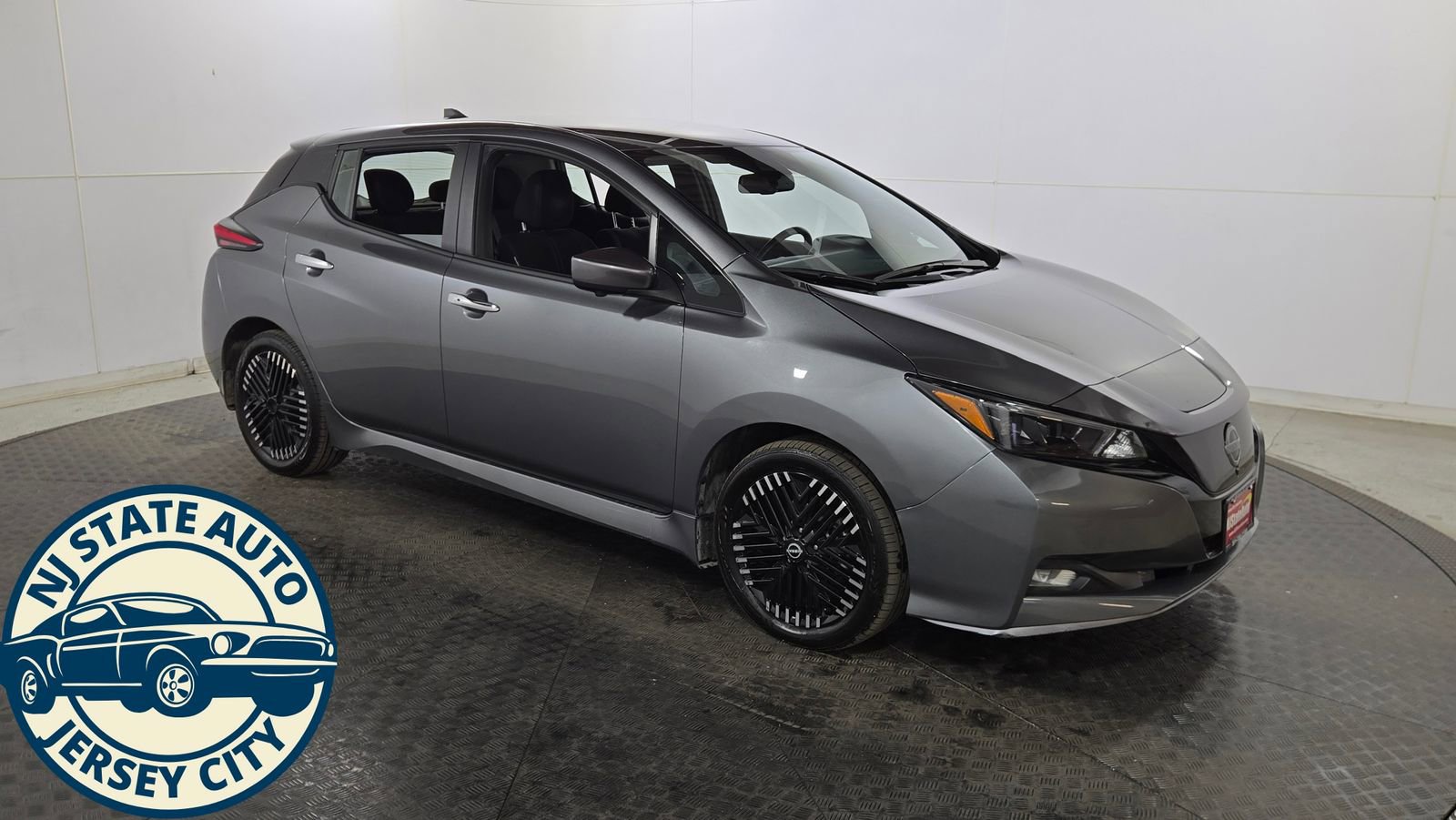 Used 2024 Nissan Leaf SV Plus FWD image 9
