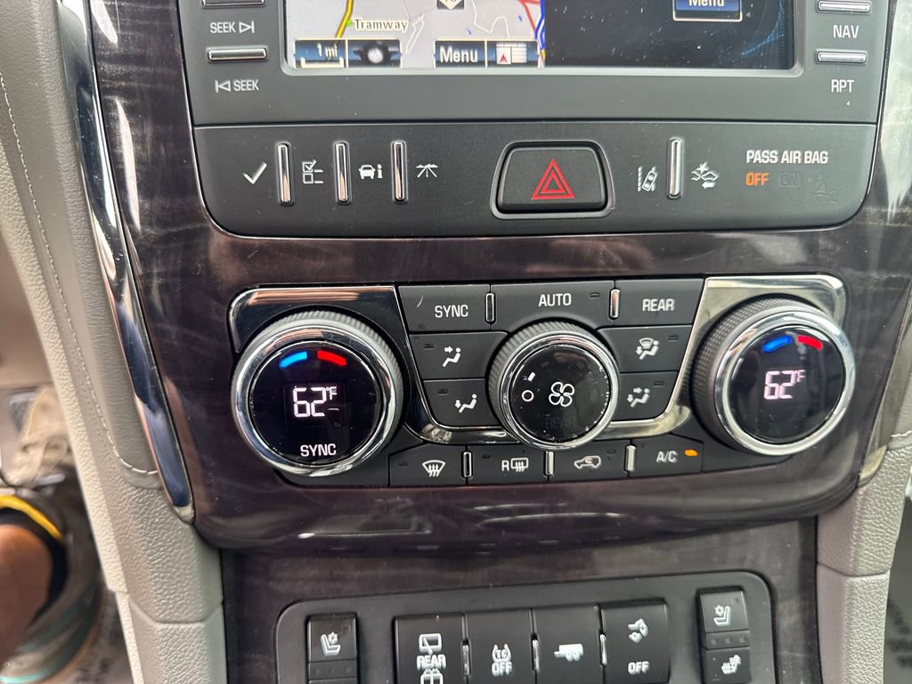 Used 2016 Buick Enclave Premium w/ Experience Buick Package FWD image 23