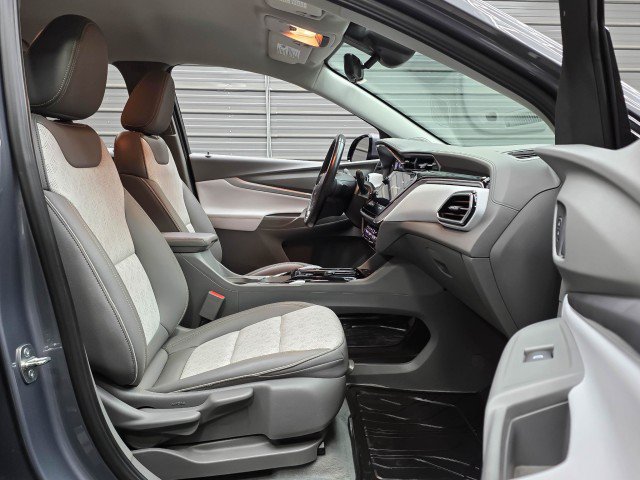 Used 2023 Chevrolet Bolt EUV Premier FWD image 15