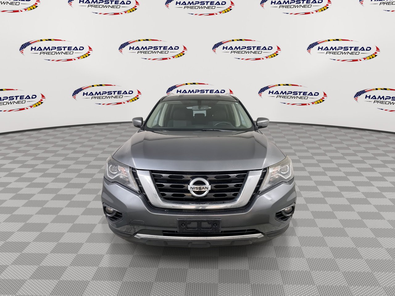 Used 2018 Nissan Pathfinder SV image 3