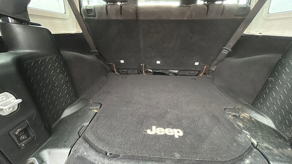 Used 2017 Jeep Wrangler Unlimited Sport image 24