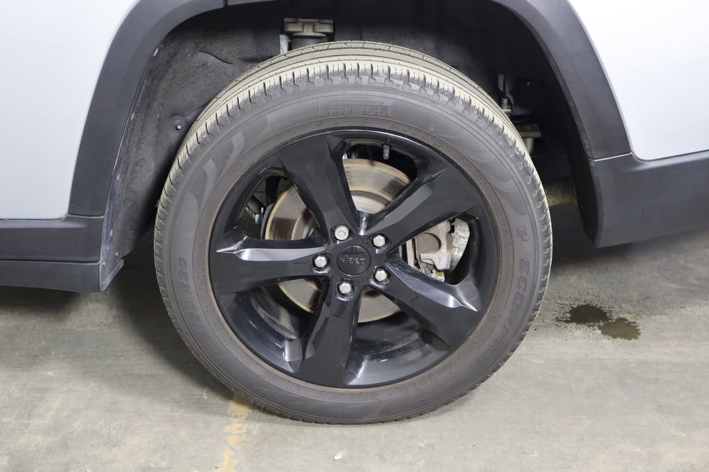 Used 2022 Jeep Grand Cherokee L Limited w/ Black Appearance Package RWD image 50