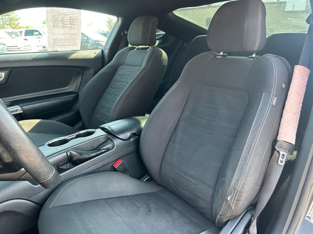 Used 2016 Ford Mustang Coupe RWD image 24