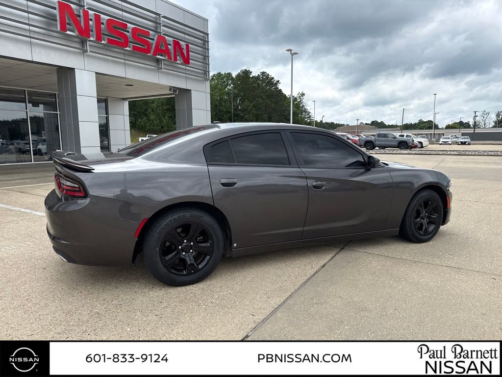 Used 2021 Dodge Charger SXT w/ Leather Interior Group RWD image 9