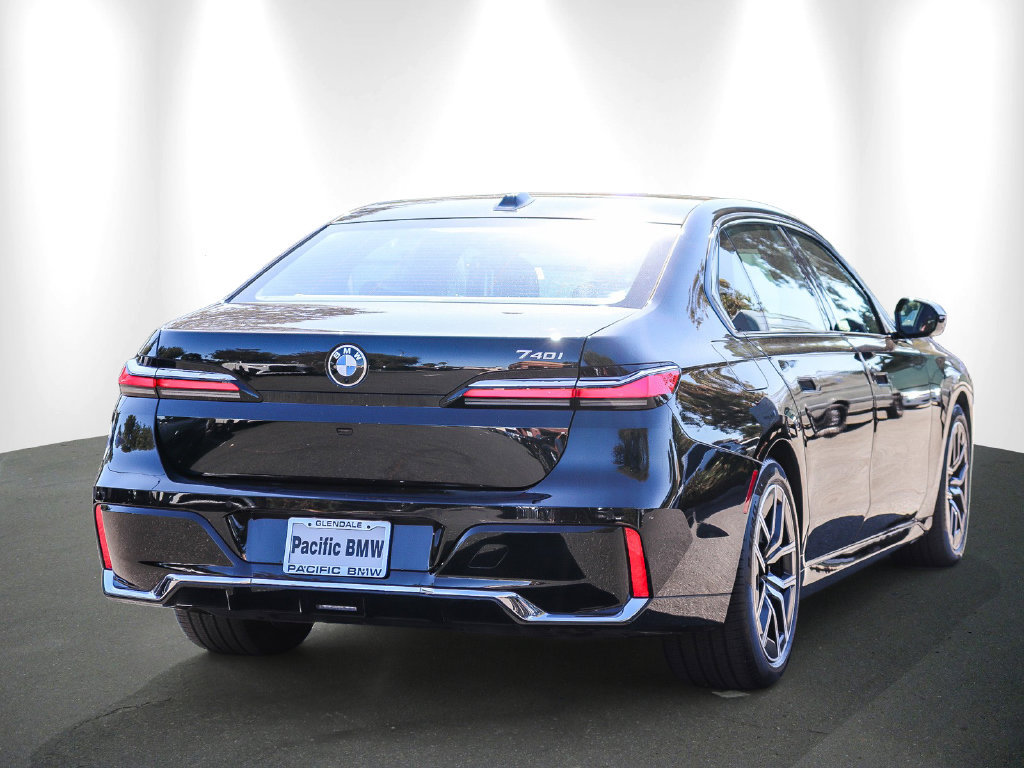 Certified 2026 BMW 740i RWD image 6