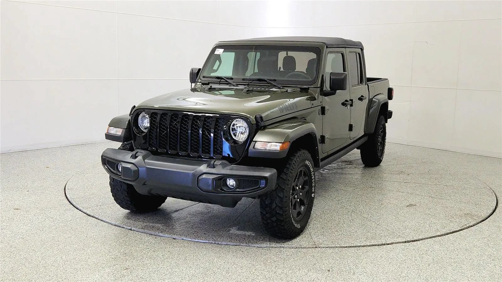 Used 2022 Jeep Gladiator Sport AWD/4WD image 3