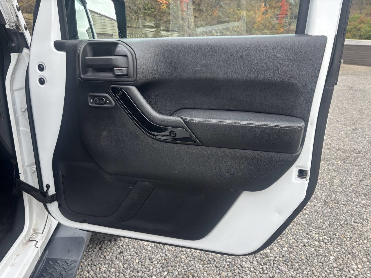 Used 2016 Jeep Wrangler Unlimited Sahara AWD/4WD image 26