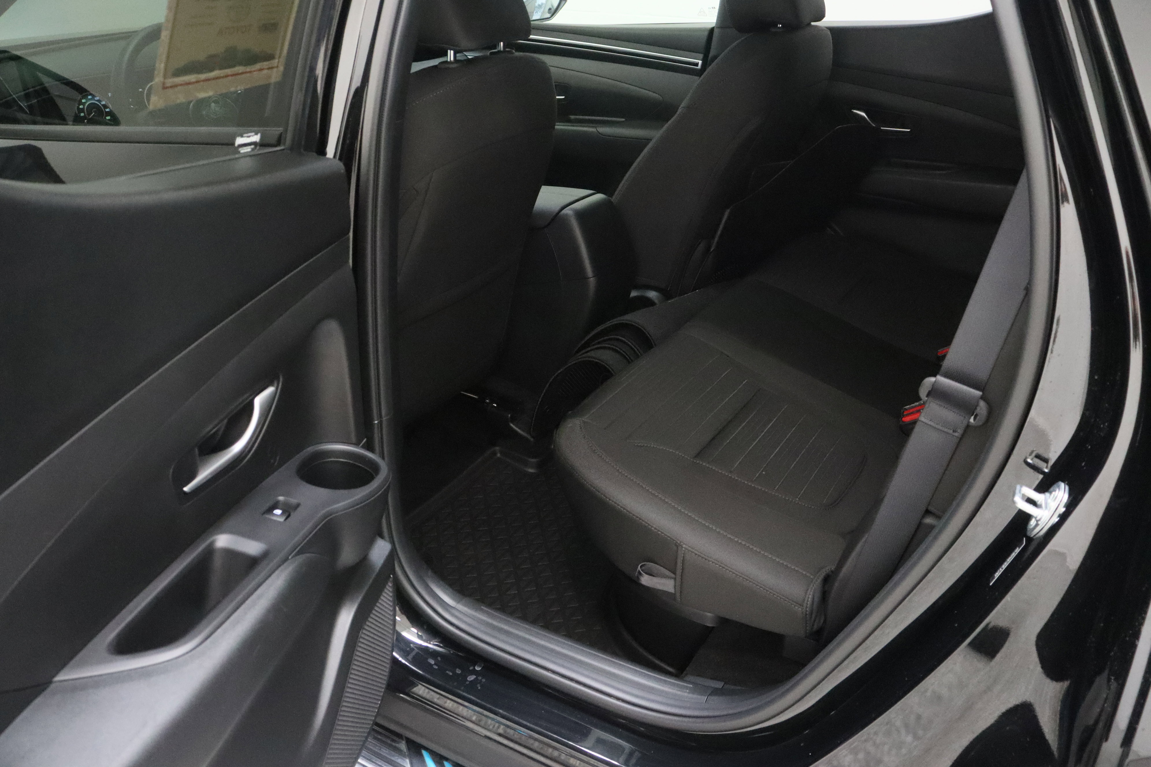 Used 2024 Hyundai Santa Cruz SEL w/ Activity Package FWD image 30