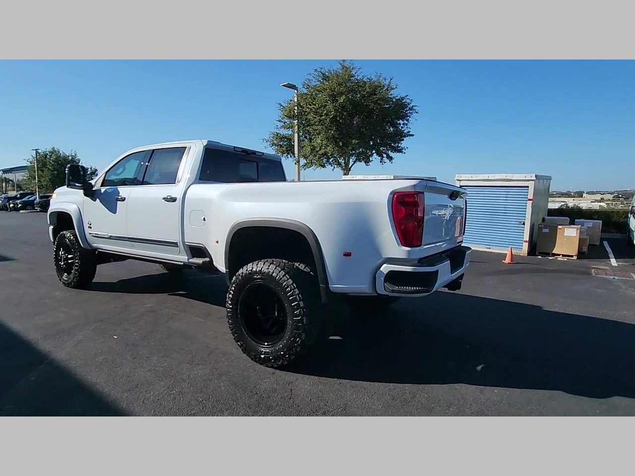 New 2026 Chevrolet Silverado 3500 High Country w/ High Country Premium Package image 24