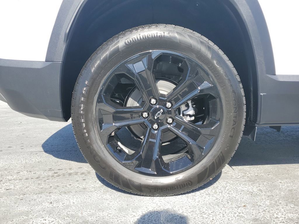 New 2026 Chevrolet Equinox LT w/ Midnight Edition image 5