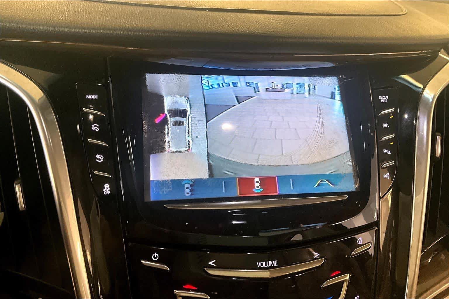 Used 2019 Cadillac Escalade Luxury AWD/4WD image 24