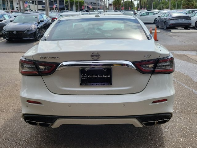 Used 2023 Nissan Maxima SV w/ Floor Mat Group FWD image 6