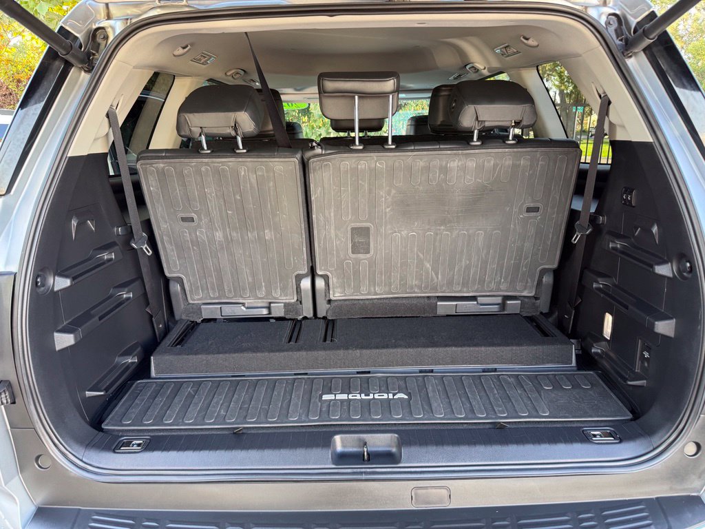 Used 2024 Toyota Sequoia SR5 w/ SR5 Premium Package AWD/4WD image 18