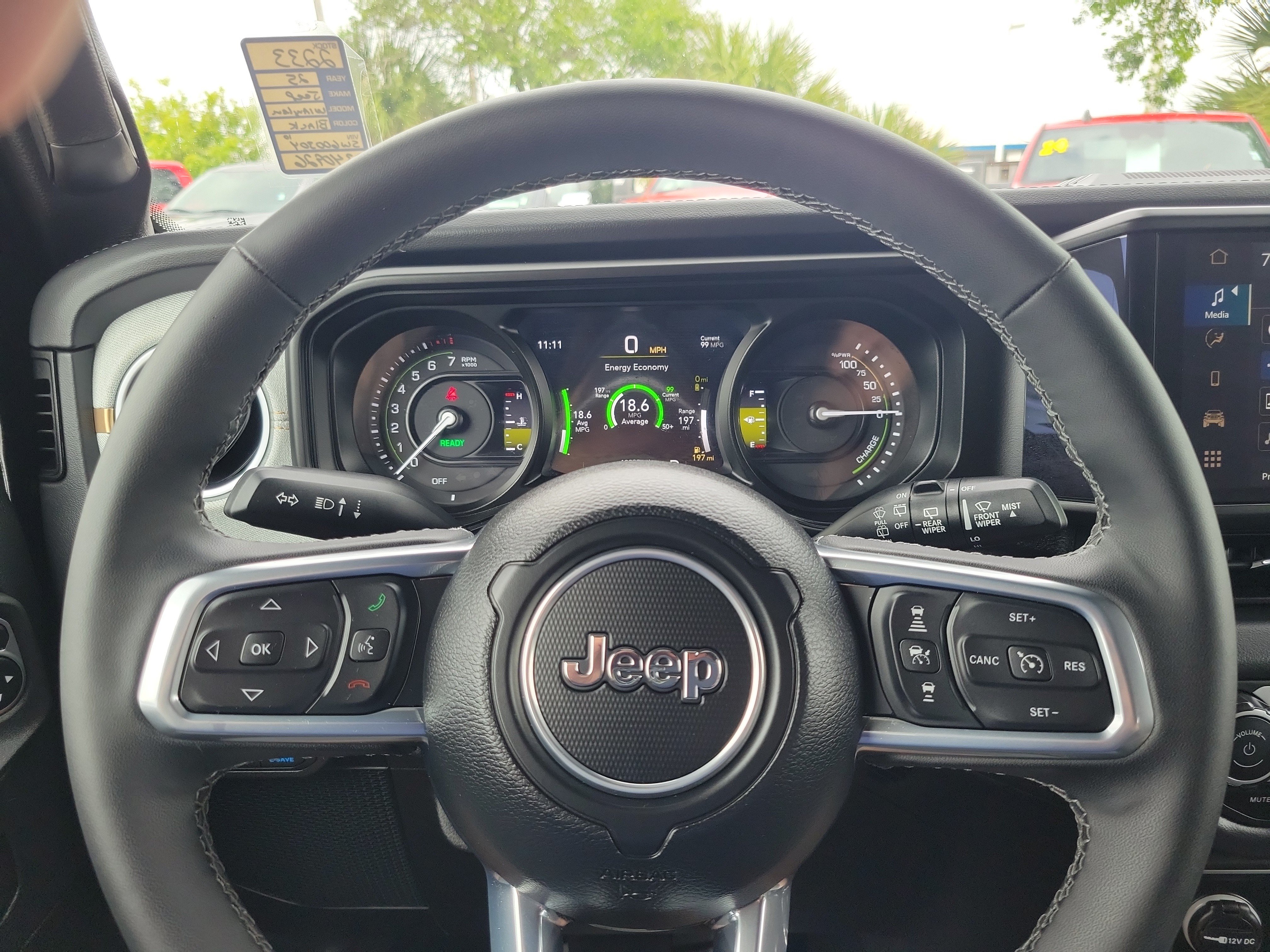 Used 2025 Jeep Wrangler Unlimited Sahara w/ Safety Group AWD/4WD image 15