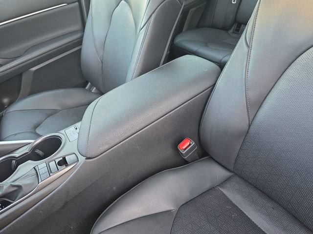Used 2022 Toyota Camry XSE FWD image 26