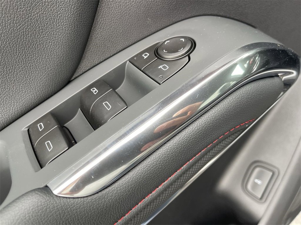 New 2026 Chevrolet Traverse Z71 w/ LPO, Floor Liner Package image 13