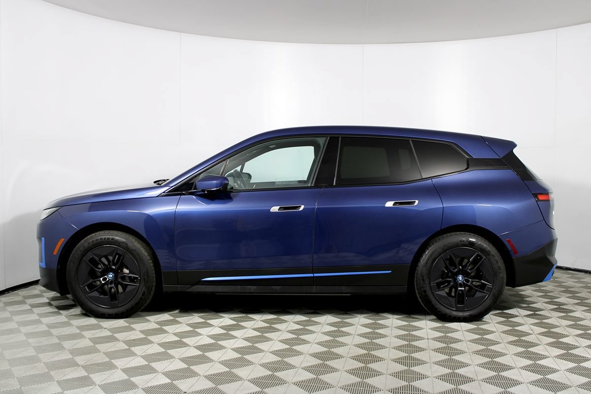 Used 2024 BMW iX xDrive50 w/ Convenience Package AWD/4WD image 36