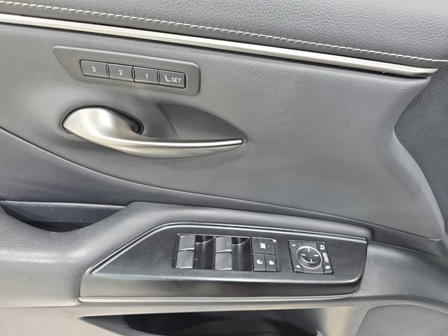 Used 2020 Lexus ES 350 F Sport w/ Accessory Package FWD image 28
