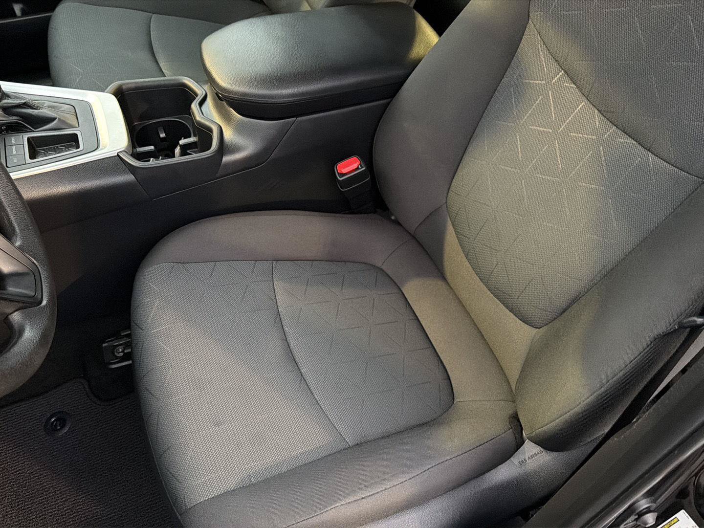 Certified 2023 Toyota RAV4 XLE FWD image 30