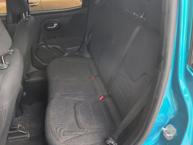 Used 2019 Jeep Renegade Latitude FWD image 15