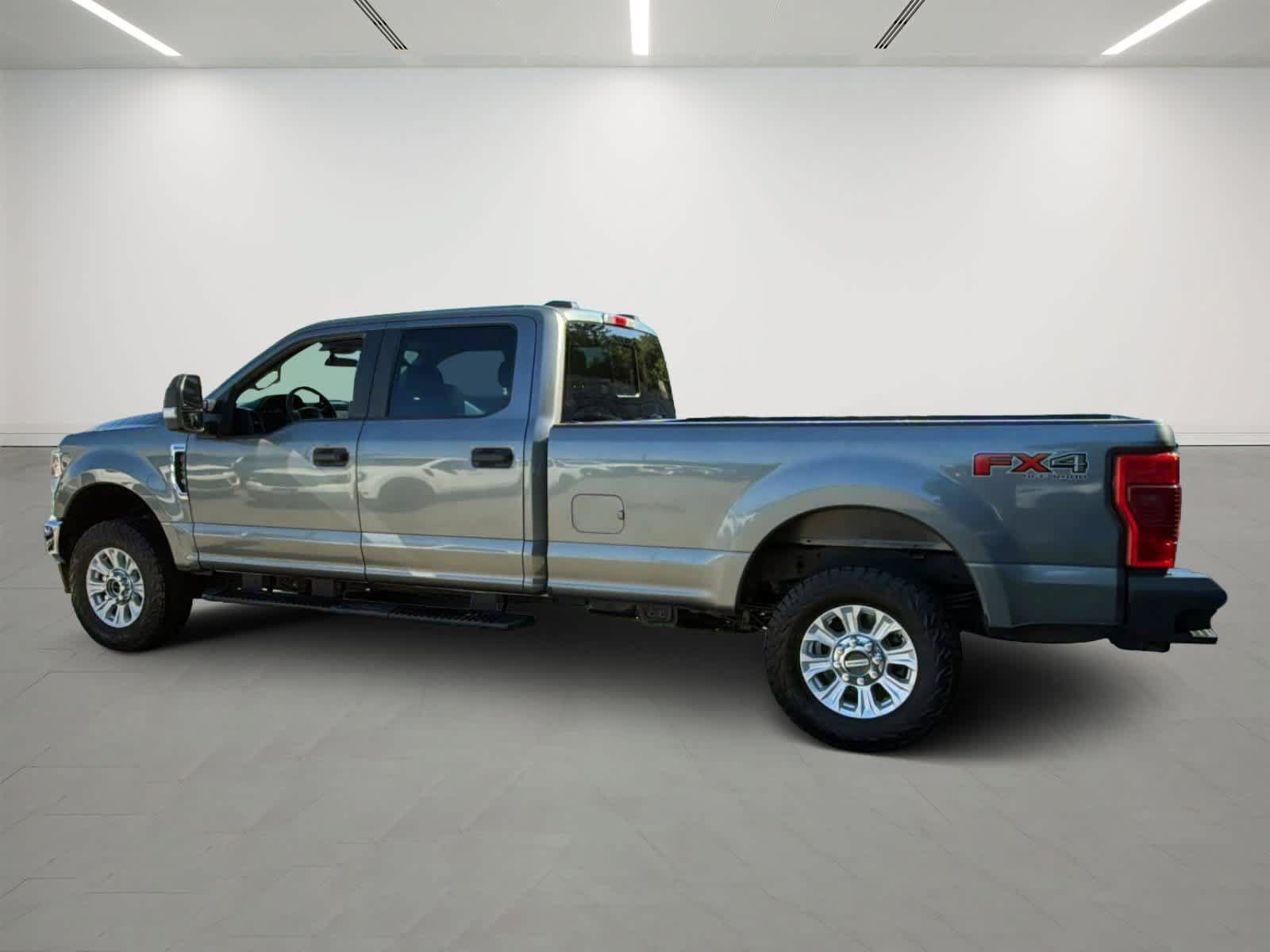 Used 2022 Ford F250 XL w/ STX Appearance Package AWD/4WD image 3