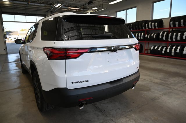 Used 2022 Chevrolet Traverse RS image 7