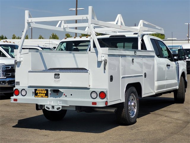 New 2026 Ford F350 XL w/ XL Chrome Package image 4