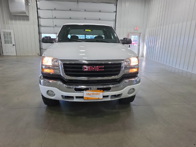 Used 2003 GMC Sierra 2500 SLE w/ Snow Plow Prep Package AWD/4WD image 3