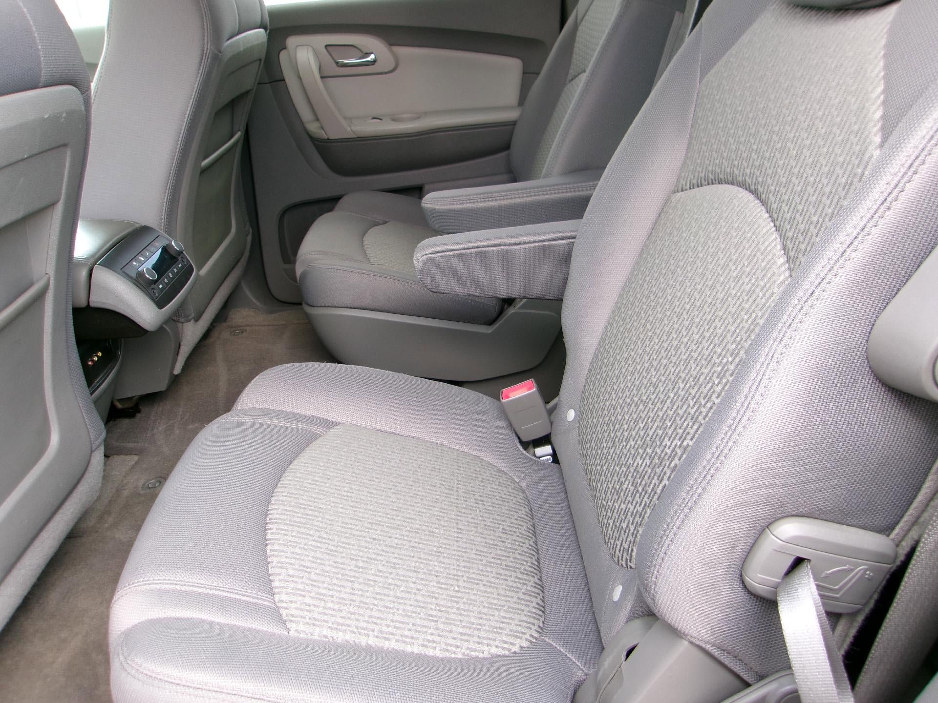 Used 2009 Chevrolet Traverse LT FWD image 9