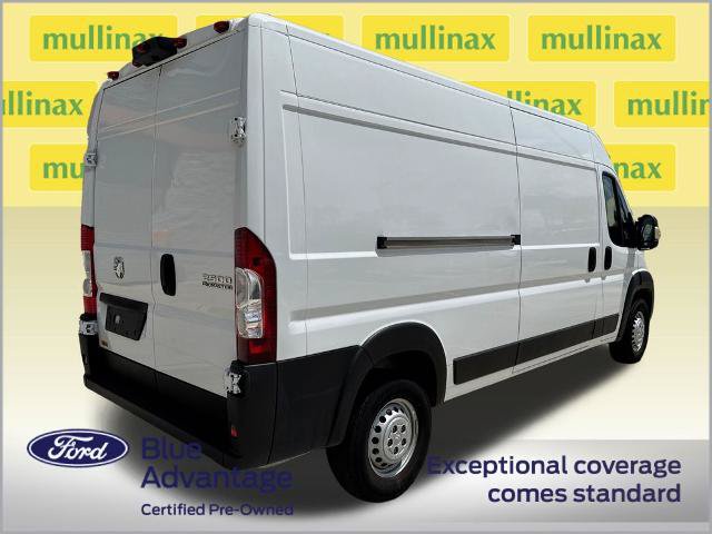 Used 2025 RAM ProMaster 2500 w/ Convenience Group FWD image 4